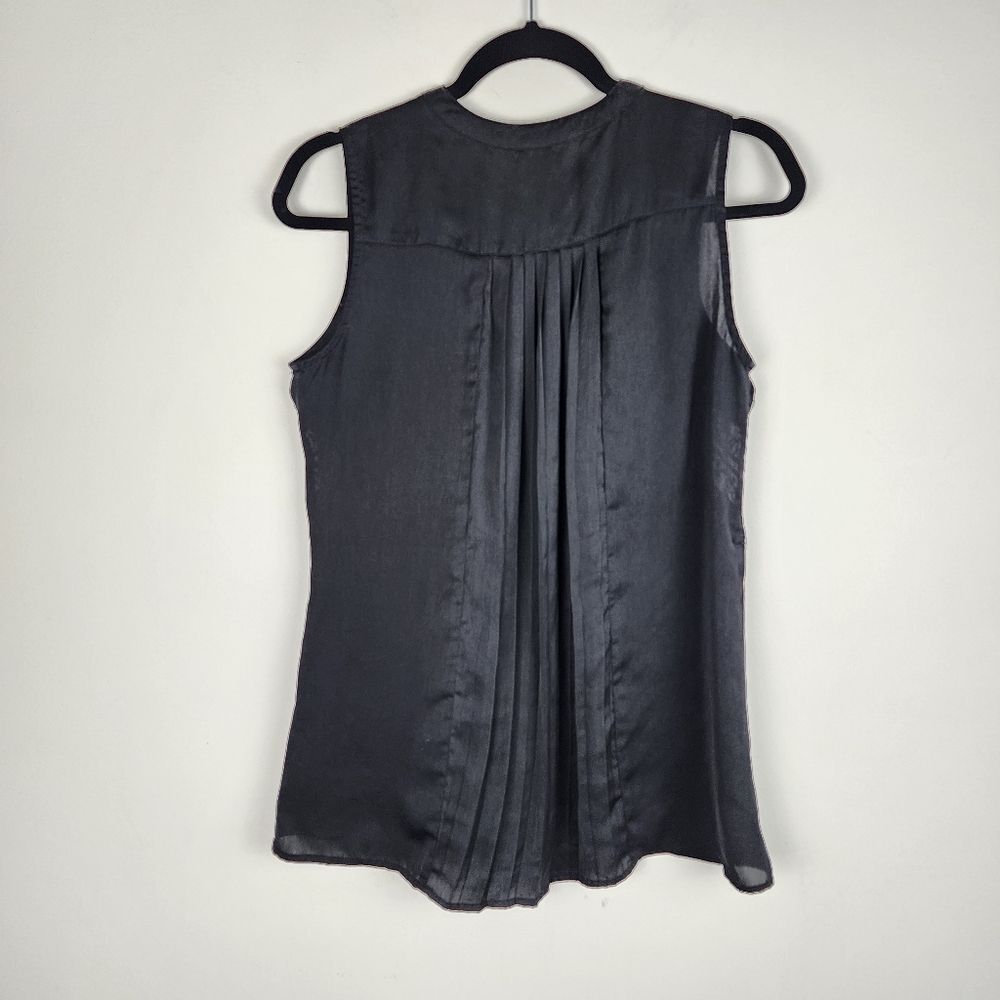 iO Lace Accent Sleeveless Blouse Button Front Top in Black - Picture 4 of 10
